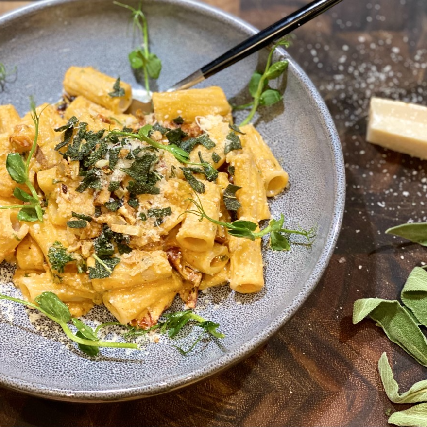 Sundried Tomato Tortiglioni with Crispy Garlic and Sage Sundried Tomato Tortiglioni with Crispy Garlic and Sage